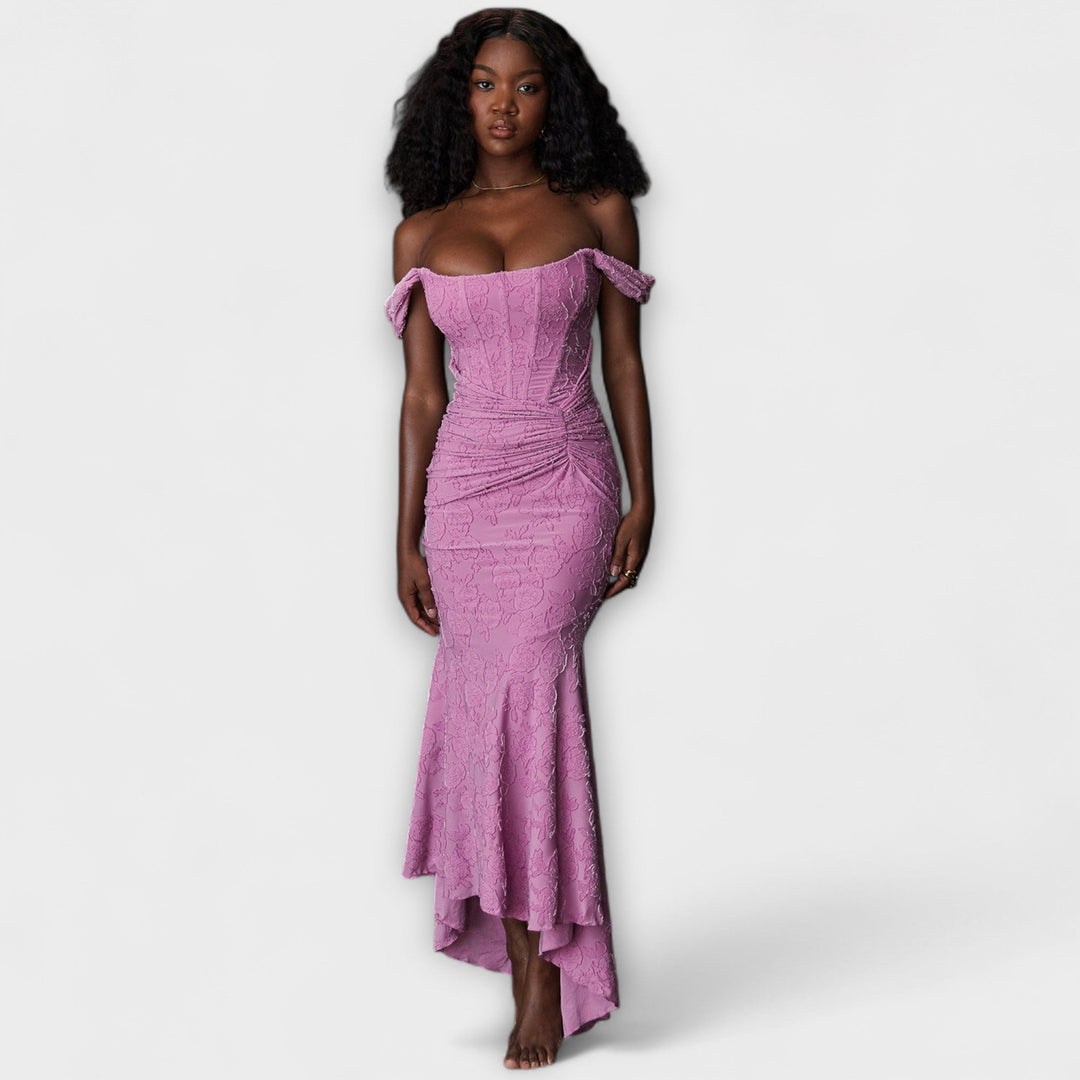 Renske – Long Dress with Elegant and Refined Corset