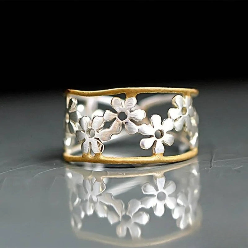 Irregular Flower Ring With Hollow Pattern