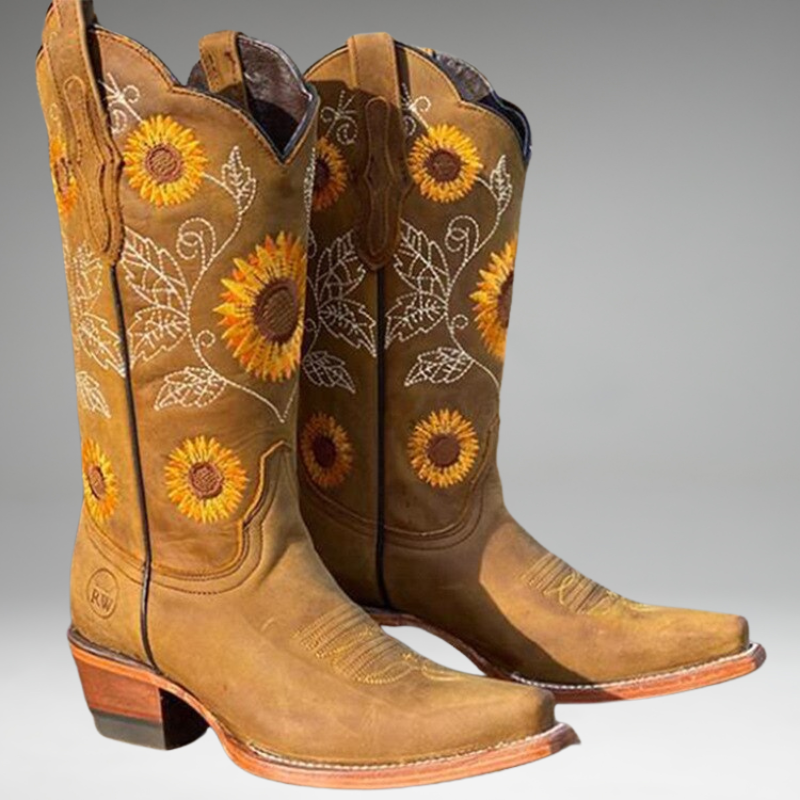 Luna - Bohemian Style Boots
