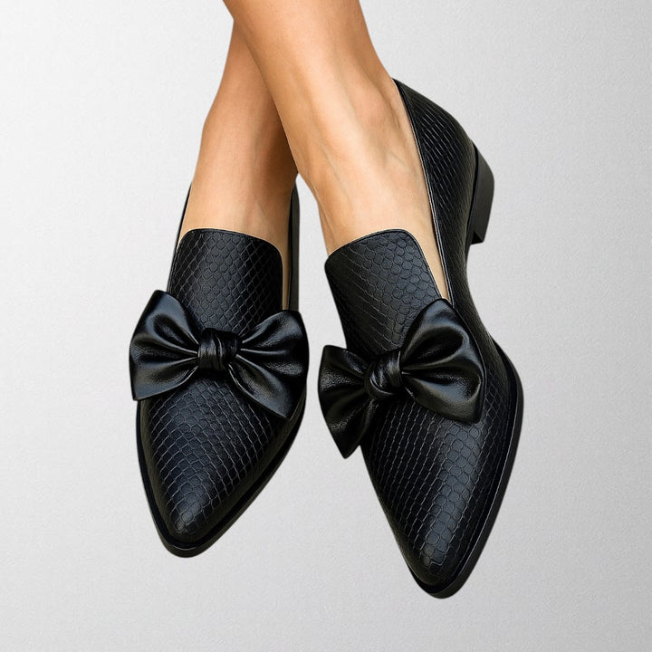 Olivia – Loafers with Bow Detail