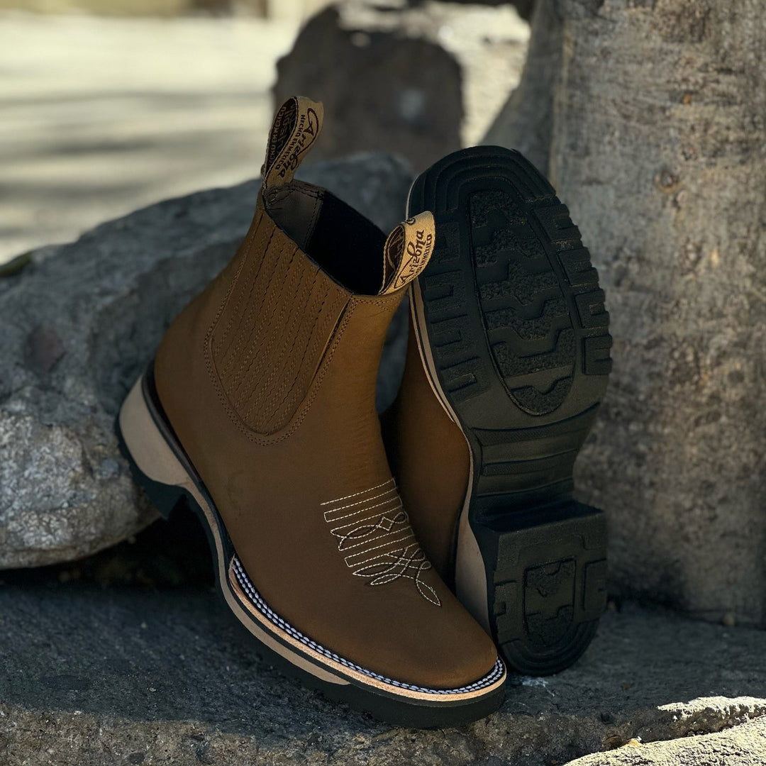 Apolline – Timeless and Elegant Cowboy Boots