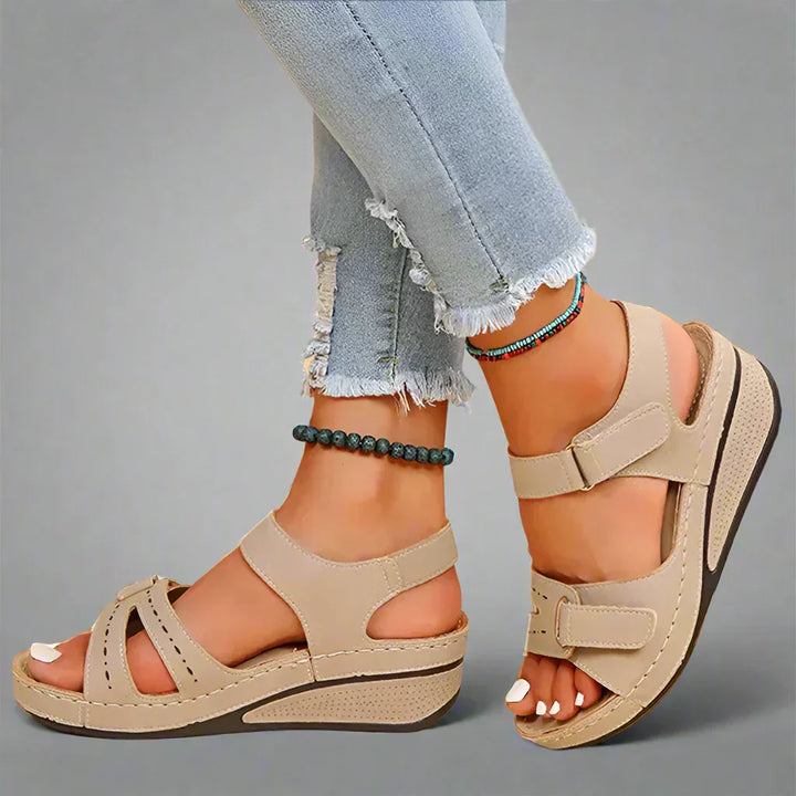 Benigna | Comfortable Sandals for Pain-Free Steps