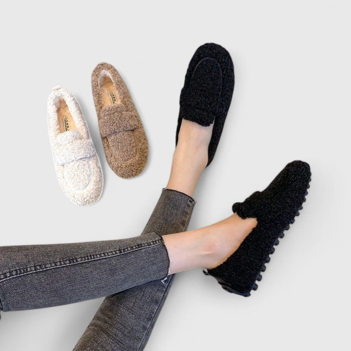 Olivia - Warm slip-ons with an elegant design