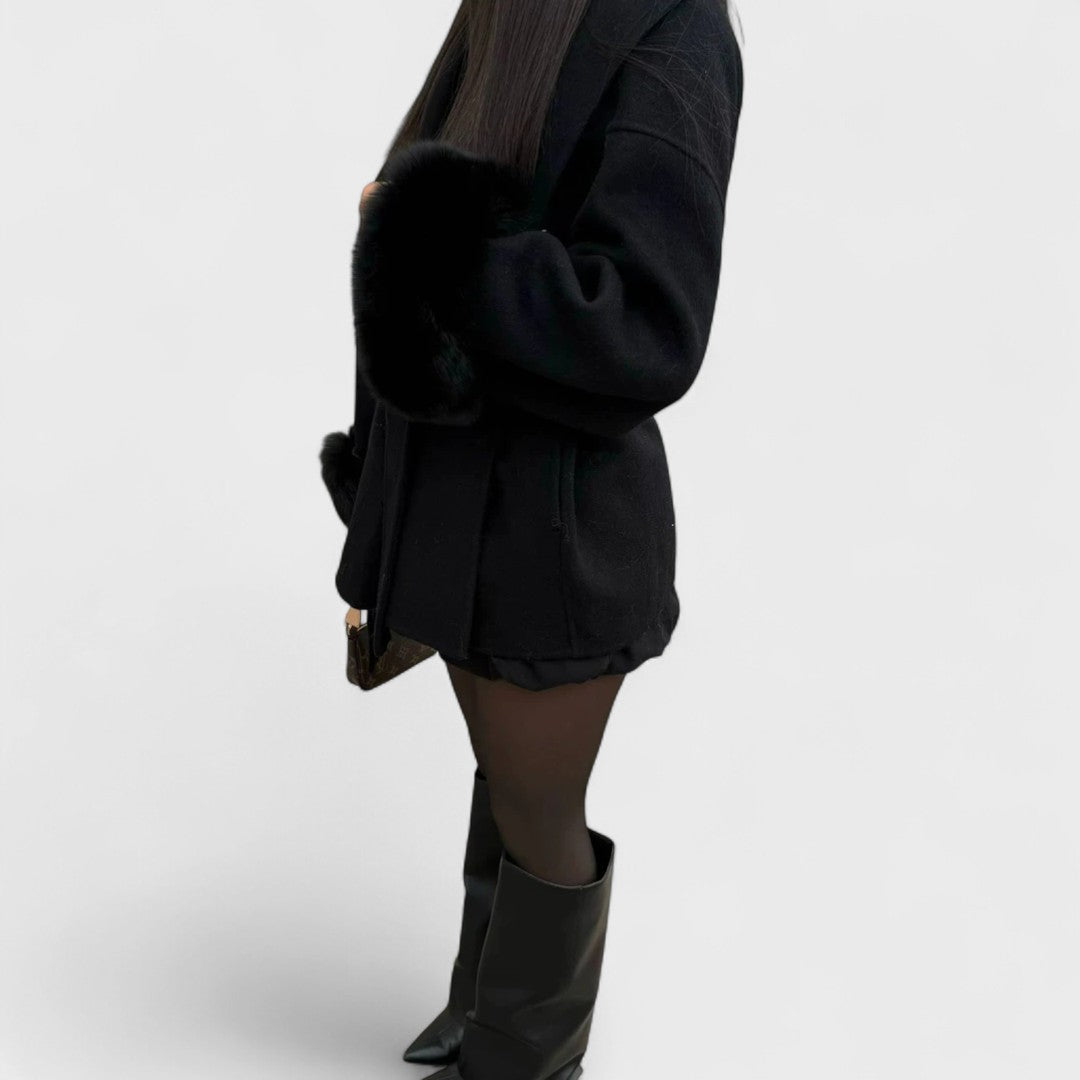 Woolcat – Elegant Coat with Faux Fur Details